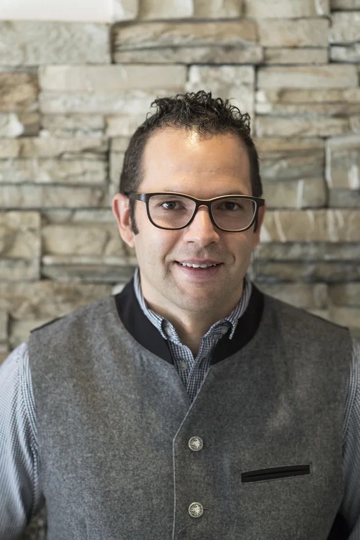 Alpura Retreat: team and careers